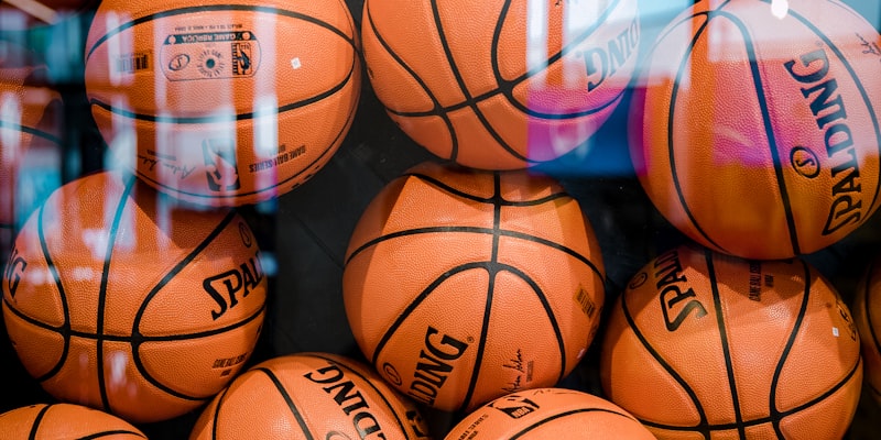 欧冠联赛足球比赛进球庆祝瞬间